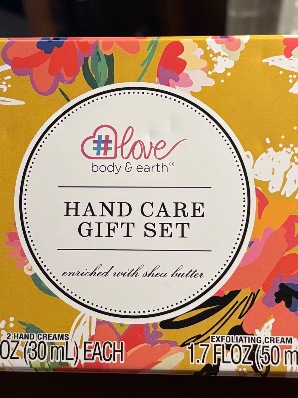 #love Body & Earth Hand Care Gift Set